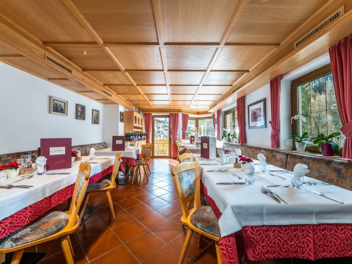 Ostaria La Fontana Hotel Corvara In Badia Exterior photo